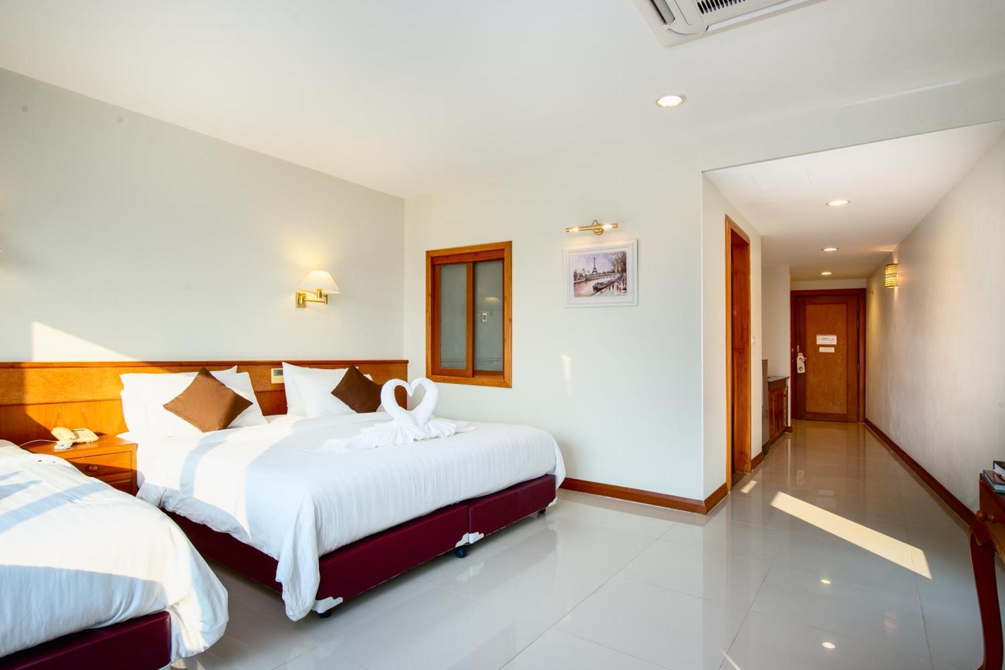 Kanchanaburi City Hotel - SHA Extra Plus Bagian luar foto