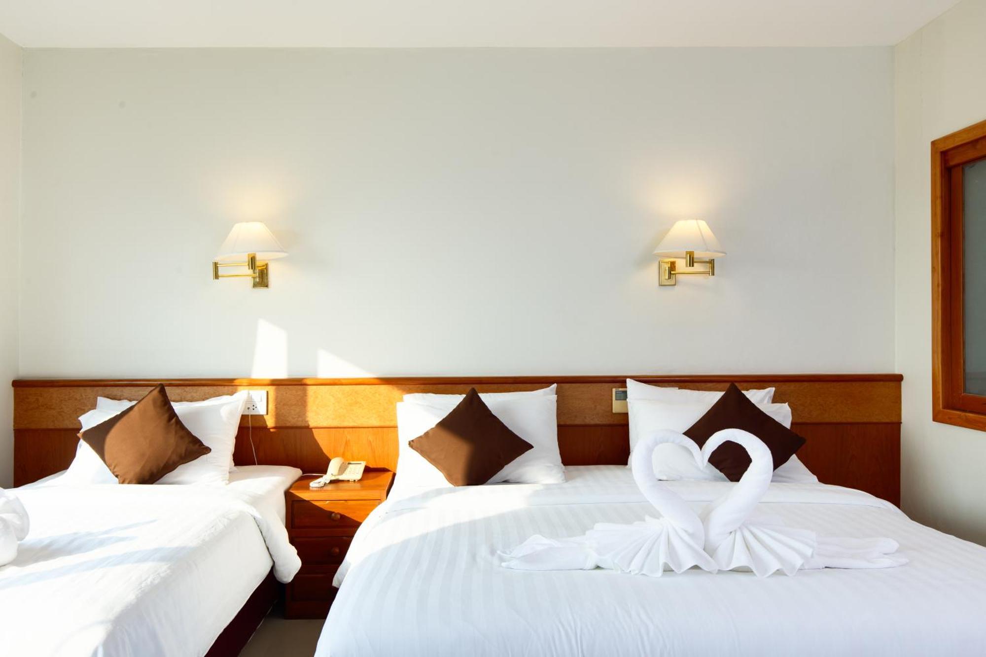 Kanchanaburi City Hotel - SHA Extra Plus Bagian luar foto