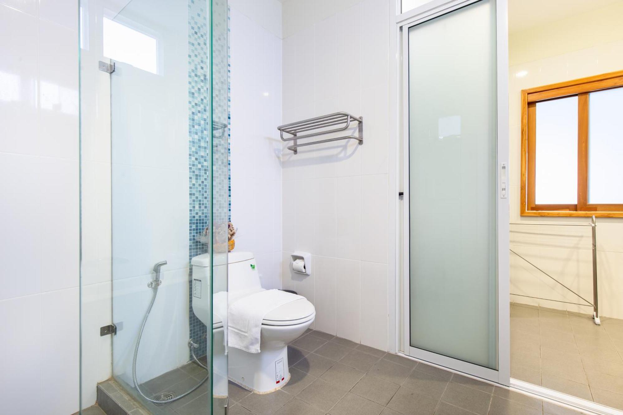 Kanchanaburi City Hotel - SHA Extra Plus Bagian luar foto